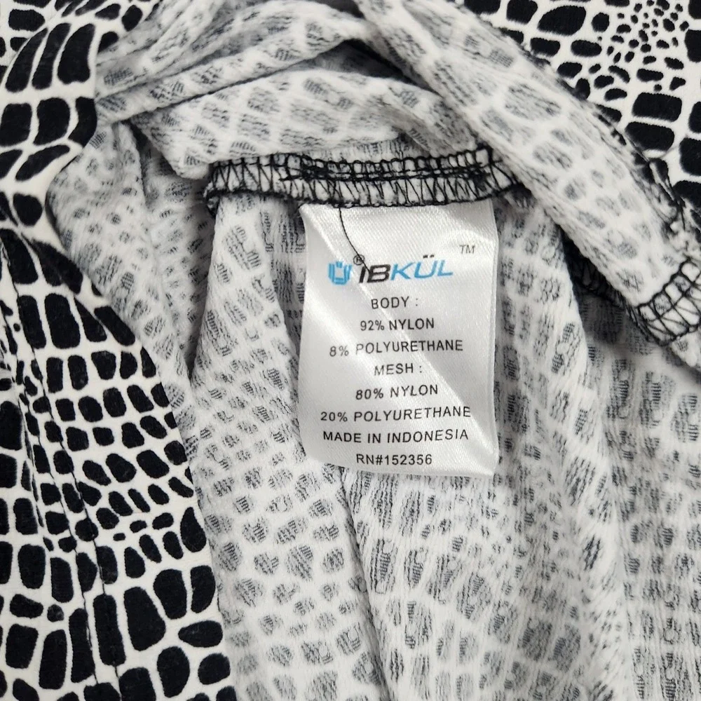 IBKUL Dress Womens XS White Black Zebra Animal Print Long Sleeve Performance UPF